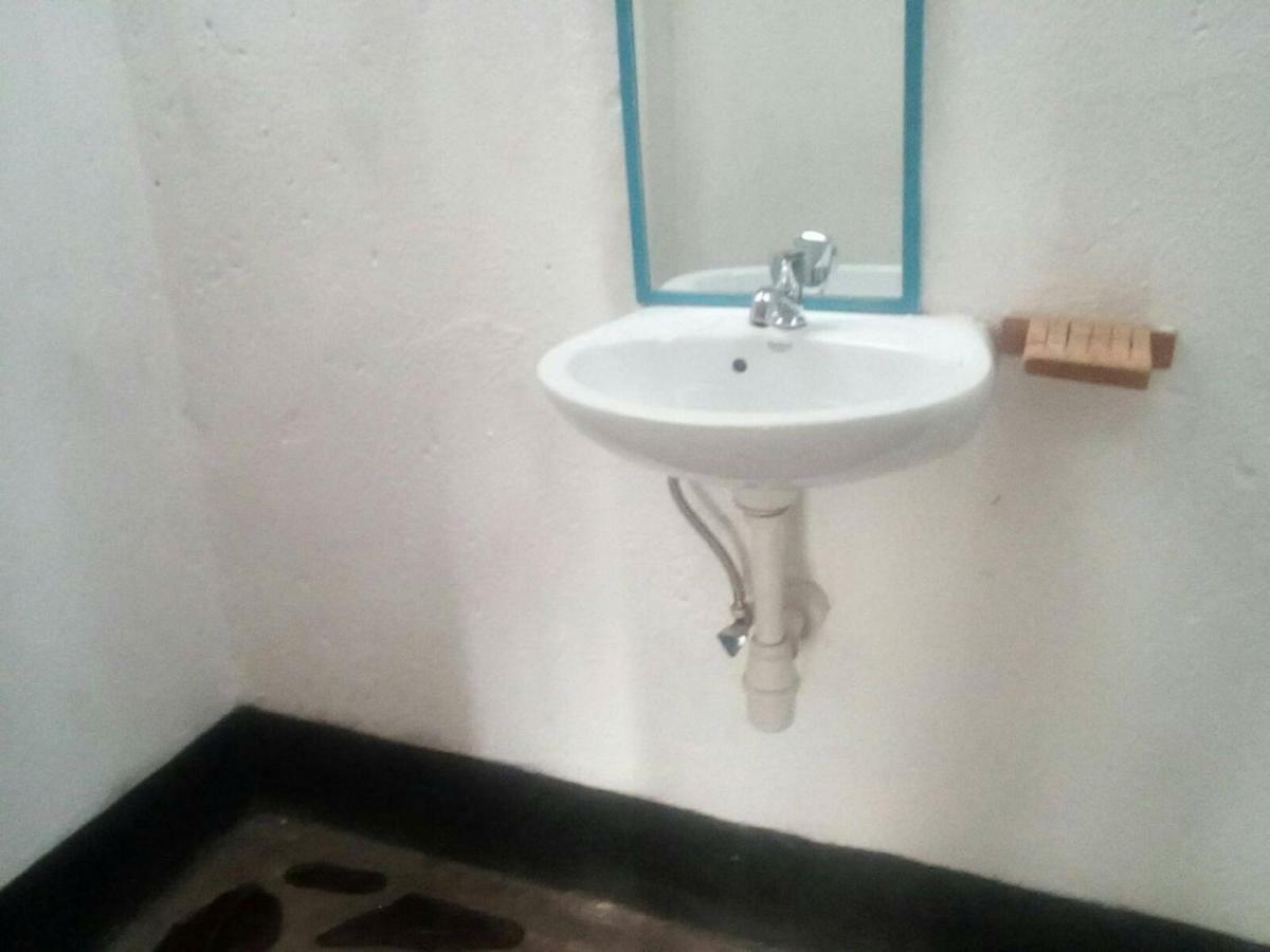 Ruhija Community Rest Camp Bed & Breakfast Kabale Exterior photo